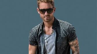 Wallpaper Of Music Brett Young Tato Glasses Background HD Image