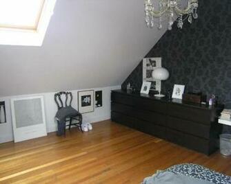 Feature Wall Wallpaper Design Ideas Photos Inspiration Rightmove
