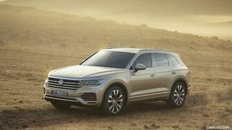 Volkswagen Touareg Front Three Quarter HD Wallpaper