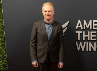 Modern Family Star Jesse Tyler Ferguson Reunites With On Wallpaper