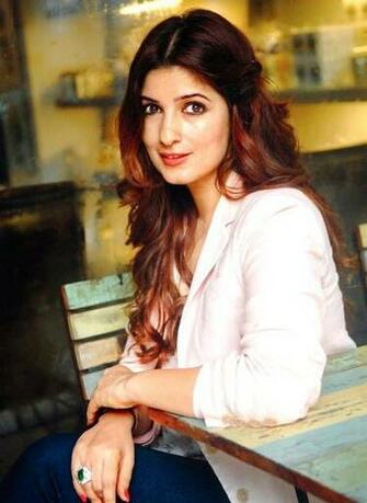 Twinkle Khanna HD Wallpaper