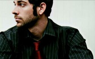 Zachary Levi Wallpaper