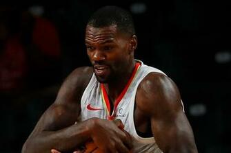 Dewayne Dedmon Edly Agrees To Contract With Sacramento Kings
