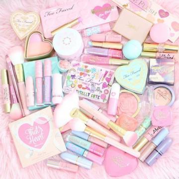 Pastel Makeup Mess X2665