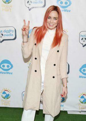 Caity Lotz Celebrities To The Rescue In Los Angeles