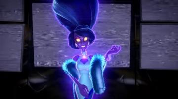 Hellen Gravely In Alien Tripod