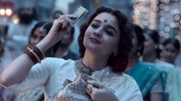 Gangubai Kathiawadi Celeb Re Vicky Kaushal Riddhima Kapoor