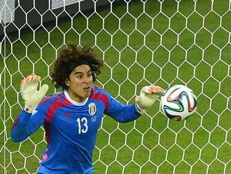 Memo Ochoa Diving Wallpaper Pixshark Image