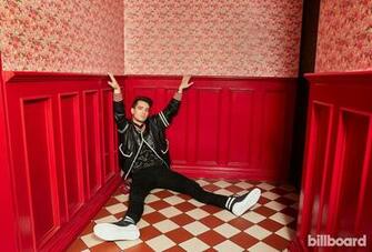 Panic At The Disco S Brendon Urie On How Crossdressing Kinky