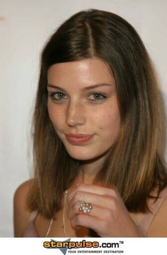 Trends Clothing Miss Jessica Pare Wallpaper Actress