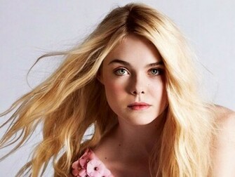 Elle Fanning Wallpaper