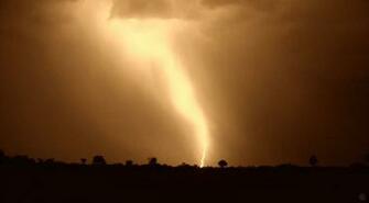 Lightning Strike Wallpaper Click Picture For High Resolution HD
