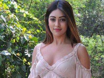 Anu Emmanuel Hq Wallpaper