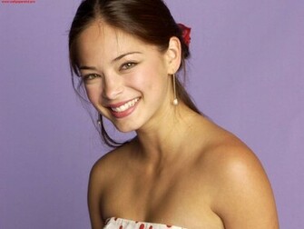 Kristin Kreuk Wallpaper HD New Hot Pictures Of Laura