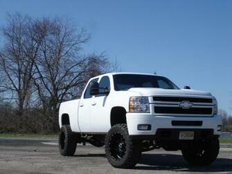 Feed Lifted Duramax HD Wallpaper
