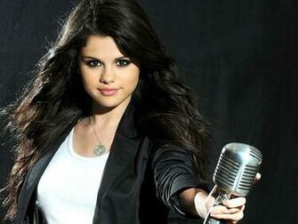 Selena Gomez Wallpaper HD