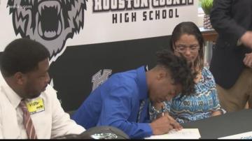 Central Georgia Athletes Participate In National Signing Day