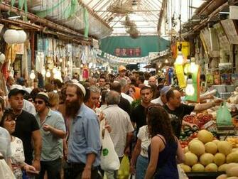 Hustle Bustle As Israeli Jews Ditch Bread For Matzah Over
