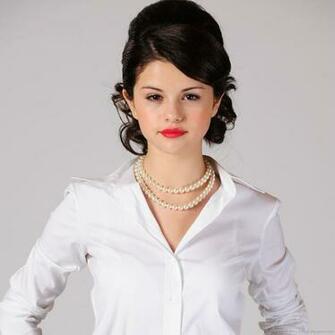 Selena Gomez Red Lipstick And Pearl Necklace For iPad