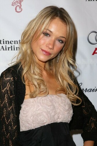 Katrina Bowden Widescreen Wallpaper