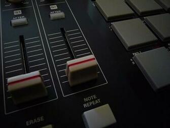 File Akai Mpc2500 Sliders Jpg