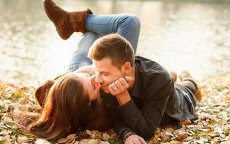 Love Kiss Wallpaper At Digitalimagemakerworld