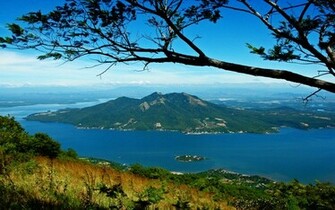 Isla Zacate Grande Cima Del Tigre Honduras Wallpaper