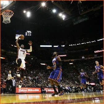 Dwyane Wade Wallpaper Dunk Goes Right To The Rim For A