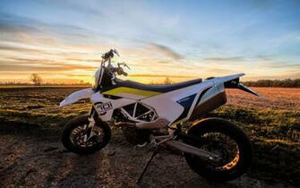 Husqvarna 4k Supermoto HD Wallpaper Background