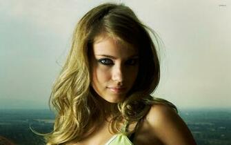 Xenia Tchoumitcheva Wallpaper Girl