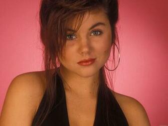 Tiffani Amber Thiessen High Quality Wallpaper Size