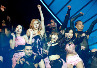 Moonie On Blackpink Once Again Defend Their Throne As