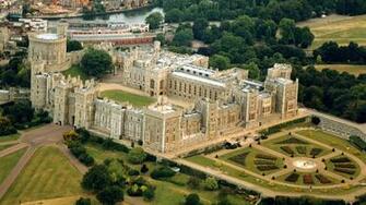 Royal Residence Windsor Castle In Uk HD Wallpaper
