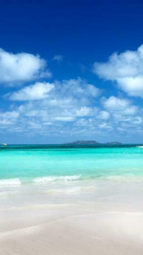 Exotic Beach Surface Rt Wallpaper