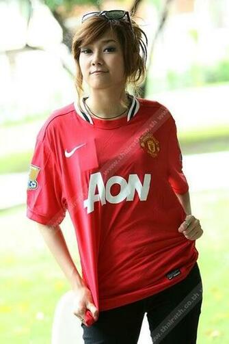 Nattasha Nauljam Cantik Dalam Baju Bola Mu Playtoko
