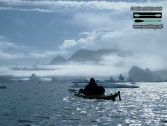 Filesize 477k Paddling The Canoe Wallpaper