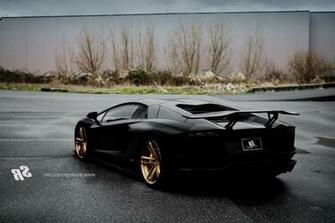 Black And Gold Lamborghini Desktop Wallpaper
