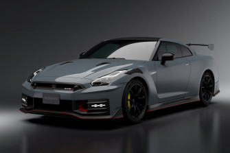 Nissan Gt R Nismo Re Trims Specs Price New Interior