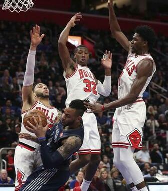 Zach Lavine Lauri Markkanen Struggle As Pistons Top Bulls