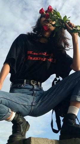 Sam Lo On Wallpaper Aesthetic Outfits Grunge