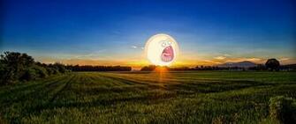 Screaming Sun Wallpaper
