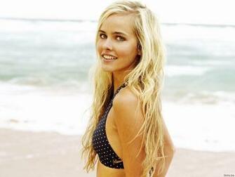 Isabel Lucas Glamorous HD Wallpaper Uma Dama Na