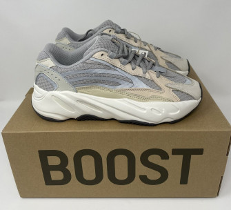 Size Adidas Yeezy Boost V2 Cream Deadstock Ships Fast