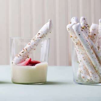 Enjoy The Light And Fluffy Sweetness Of A Delicious Meringue Wallpaper