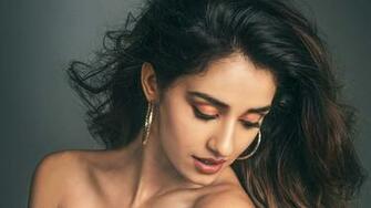 Disha Patani HD Wallpaper