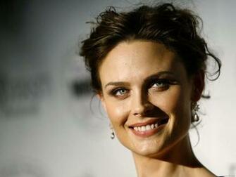 Emily Deschanel High Quality Wallpaper Size Of