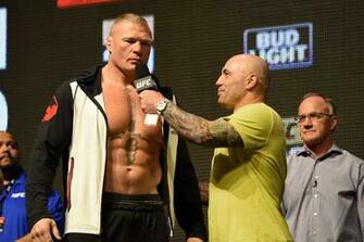 Video Brock Lesnar Arrives At Ufc Edly Challenging For