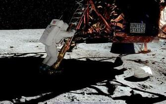 Wallpaper Nasa Apollo Buzz Aldrin Backing Out From Lm Hatch