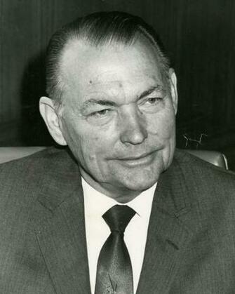 Dunn Edwards Paints Celebrates Years
