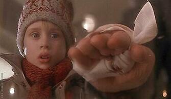 Macaulay Culkin Image Home Alone Wallpaper And Background